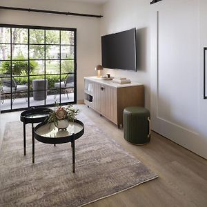 One-Bedroom Garden King Suite Sofa Bed